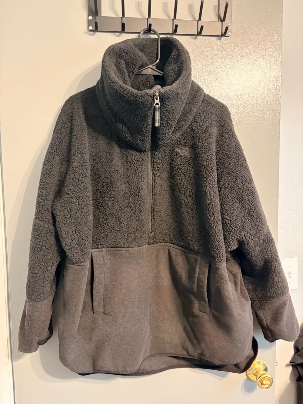 North face black Sherpa fleece half zip pull over